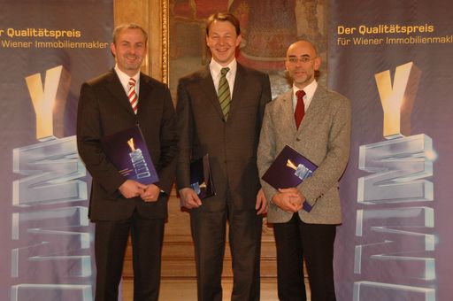 IMMY Jury 2007: Mag. Dietmar Hofbauer MSc, IMMY-Projektleiter. Oliver Brichard MSc, Fachgruppenobmann Immobilien- und Vermögenstreuhänder. Dr. Michael Umfahrer, Juryvorsitzender und Präsident der österreichischen Notariatsakademie. (von links nach rechts)