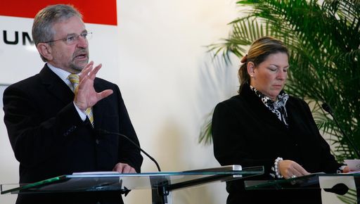 Vizekanzler Finanzminister Molterer mit Gesundheitsministerin Kdolsky.