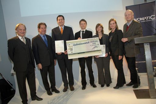 Im Bild v.l.n.r. Josef Brodacz (Herausgeber ChemieReport), Kurt Konopitzky (JURY SPRECHER), Georg Reischer , Brigitte Gasser, Clemens Achmüller (Gewinner "Austrian Life Science Award"), Monika Racek (Head of Public Affairs Novomatic) und Nikolaus Zacherl (JURY)
http://pressefotos.at/m.php?g=1&u=43&dir=200711&e=20071127_a&a=event