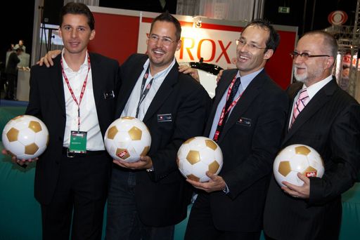  Fan Camp Wien ist am 30. November bis 2. Dezember 2008 in Kooperation mit Österreich am Ball beim Vienna Sport Festival in der Wiener Stadthalle, Halle B, mit einem eigenen Stand vertreten.