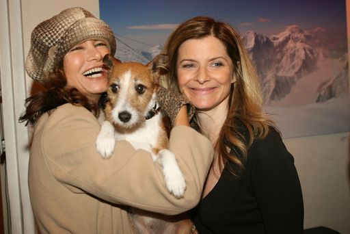 Vorschau Bild von von li nach re: Marie Colbin mit der Regisseurin Sharon v. Wietersheim