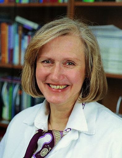 Vorschau Bild von Pilzinfektionen: Preis der modernen Medizin?
im Bild: OA Dr. Agnes Wechlser-Fördös