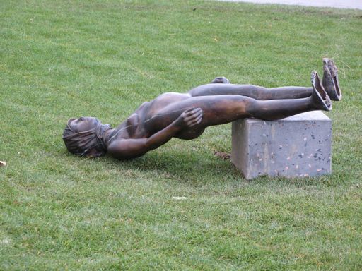 Vandalenakt an der Skulptur von Olaf Metzel
