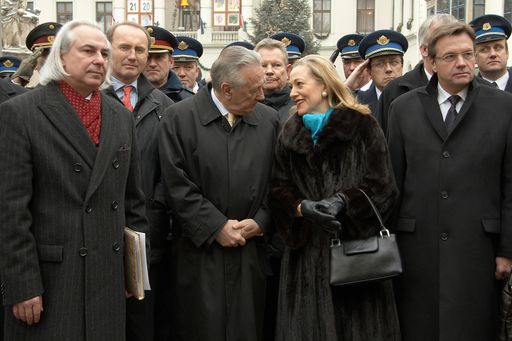 Im Bild v.l.n.r.: Albert Takács (ungarischer Minister für Justiz und Polizeiwesen), László Kovács (EU-Kommissar), Benita Ferrero-Waldner (EU-Kommissarin) und Günther Platter (Bundesminister)

Weitere Bilder abrufbr unter:
http://pressefotos.at/m.php?g=1&u=43&dir=200712&e=20071220_s&a=event