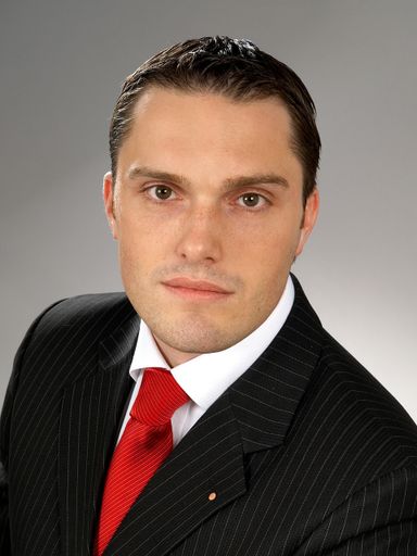  Mag. Thomas Schmutzer entwickelt als neuer Geschäftsführer des Bereiches Unternehmensberatung die Internationalisierung und den Aufbau innovativer Beratungsfelder der HMP Beratungs GmbH weiter.