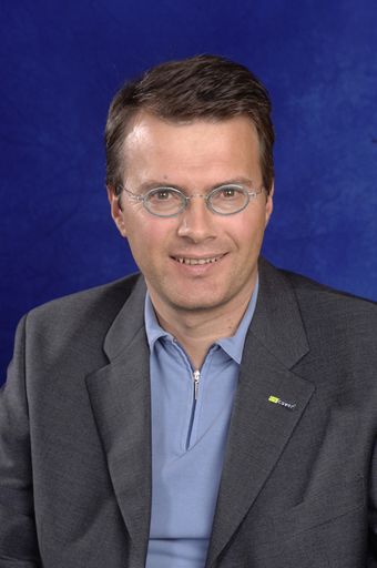 Für den enormen Zuwachs sieht Tiscover-Vorstand Konrad Plankensteiner mehrere Gründe: "Im Gegensatz zu 2006 hatten wir im November 2007 schon tolle Wetterbedingungen mit sehr viel Schnee! Außerdem bieten wir heuer noch mehr buchbare Unterkünfte in allen Preiskategorien. Und wir haben - beispielsweise durch die neue Darstellung von über 800 Skigebieten im Alpenraum - die Inhalte auf unserem Portal weiter ausgebaut!"
