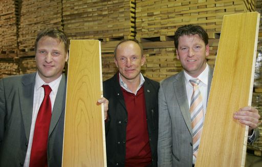 Im Bild v.l.n.r.: Josef Schwaiger, MBA (CEO PIOS GmbH), Georg Grün (GF VITO Parkett) und Norbert Sommerauer (CTO PIOS GmbH)