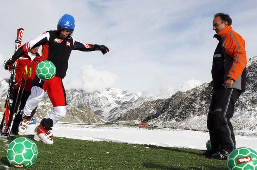 Vorschau Bild von Benni Raich und Hansi Müller spielten sich bereits auf dem Rettenbachferner in Sölden für den Tirol:08 Winter Cup ein.