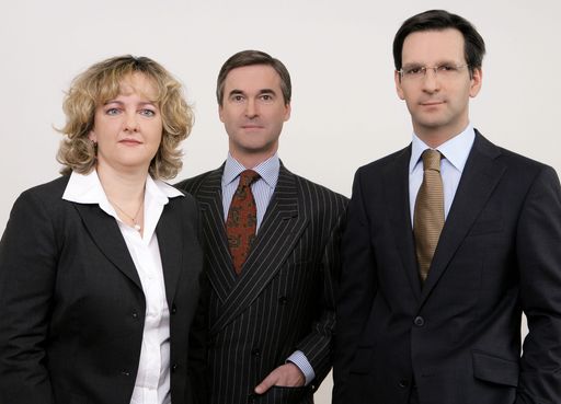 Neue Partner von DLA Piper: MMag.Birgit Harasser (links) und Mag. Andreas Daxberger (rechts) mit Regional Managing Partner Mag. Ivo Deskovic