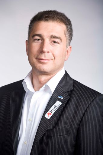 Ist es Zufall, dass die Salzburger Internetagentur net communication management GmbH jedes Jahr zu den Abräumern beim Swarovski Crystal Webaward zählt? Nein, sagt Inhaber Michael Mrazek: "Die Preise sind die Konsequenz aus unserer Erfolgslogik."