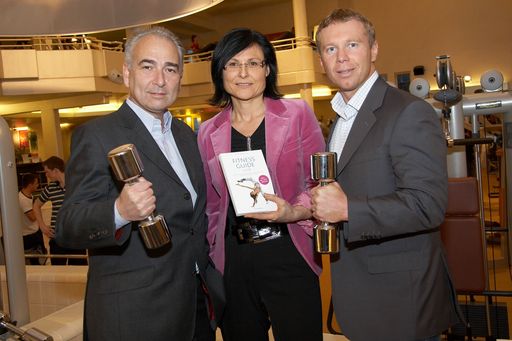  Im Bild v.l.n.r. Germanos Athanasiadis (Geschäftsführer KGV Verlag), Univ. Doz. Dr. Ingrid Kiefer (Ernährungsexpertin am Institut für Sozialmedizin) und Mag. phil. Bernd Tschiltsch (Herausgeber und Autor "Fitness Guide 2008") 
http://pressefotos.at/m.php?g=1&dir=200802&u=43&a=event&e=20080206_f