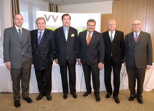 Die österreichische Versicherungswirtschaft 2007: Stabiler Sektor mit guten Aussichten, v.l.n.r.: GD Dr. Wolfram Littich (Mitglied des VVO-Präsidialausschusses), GD KR Herbert Fichta (Präsident des österreichischen Versicherungsverbandes VVO), Dir. Dr. Louis Norman-Audenhove (Generalsekretär VVO), GD Dr. Luciano Cirina (Mitglied des VVO-Präsidialausschusses), GD Dr. Konstantin Klien (Mitglied des VVO-Präsidialausschusses), GD Dr. Günther Geyer ((Mitglied des VVO-Präsidialausschusses)
http://pressefotos.at/m.php?g=1&u=1&dir=200802&e=20080221_v&a=event