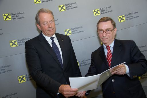Im Bild v.l.n.r. Mag. Johann Ertl (Direktor der Raiffeisen Bausparkasse) und Mag. Dr. Erich Rainbacher (Generalsdirektor der Raiffeisen Bausparkasse) 
http://pressefotos.at/m.php?g=1&u=43&dir=200802&e=20080226_r&a=event