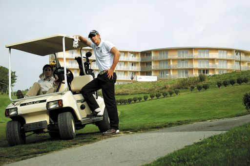 Vorschau Bild von Mit dem Top-Package 'Golf Inklusive Angebot'  aus Greenfee, Übernachtung und Therme eröffnet die Golfschaukel Lafnitztal die Saison 2008.