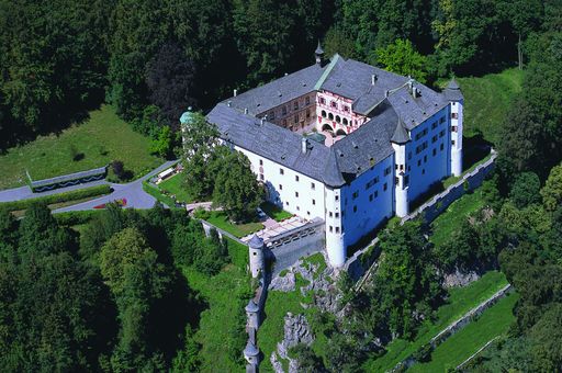 Schloss Tratzberg - ein hochbeliebter Ausflugsort.
