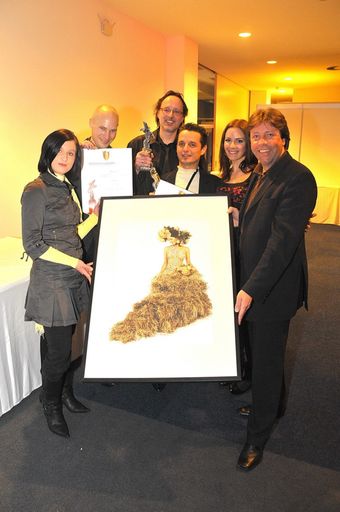 Renate Steiner, Bernhard Fuchs, Joachim Bergauer, (alle Werbegantur Bergauer) Harry Gwechenberger (Künstler), Christina Csipek (Elfenmodell "Frühling), Reinhard Lanner, GF Lammertal Tourismus)