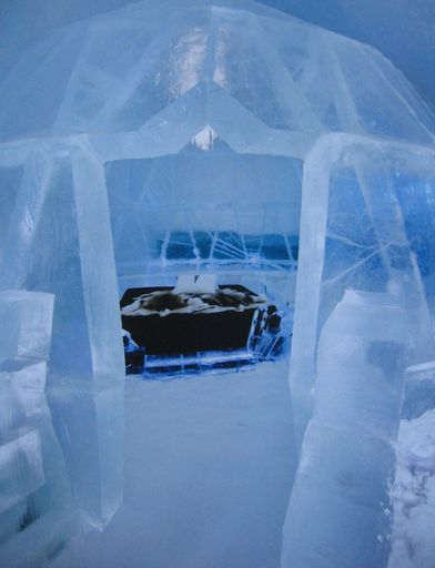  Der Tiroler Designer Charly Walter gestaltet Luxus Suite des Icehotels im schwedischen Jukkasjärvi.
