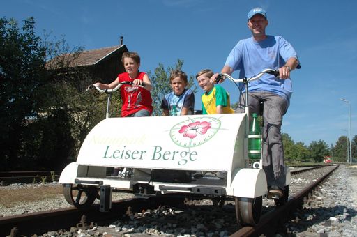 Familien-Highlight auf www.quax.at: Familienfahrt mit der Weinviertel Draisine.