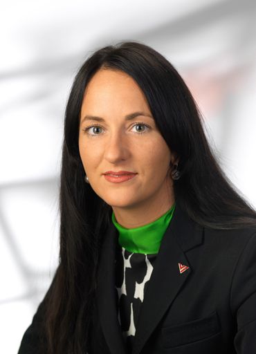 Frau Isabella Hren rückt zum 1. Mai 2008 in den Vorstand der stark expandierenden Hotelgruppe Vienna International Hotelmanagement AG auf und zeichnet sich künftig für die operative Führung aller VI Hotels & Resorts verantwortlich.
