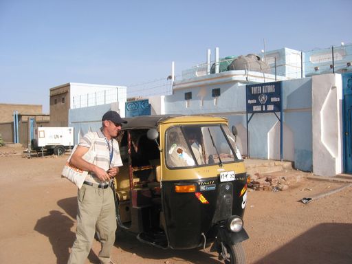 Vorschau Bild von Nach drei Jahren in den Krisengebieten Afrikas wie dem Darfur, Sierra Leone und der Elfenbeinküste verstärkt der Schweizer Heinz Wehrle nun das Team von Horwath HTL Austria in Salzburg.