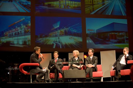 Am Samstag, 12. April feierte SPAR Steiermark & Südburgenland mit über 1.300 Mitarbeitern und Gästen aus Politik, Wirtschaft und Gesellschaft in der Grazer Stadthalle seinen 50. Geburtstag. weitere Bilder unter:
http://pressefotos.at/m.php?g=1&u=55&dir=200804&e=20080412_s&a=event