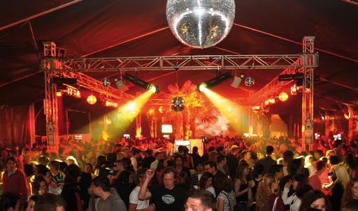 Vorschau Bild von Stimmung im Bacardi Partyzelt