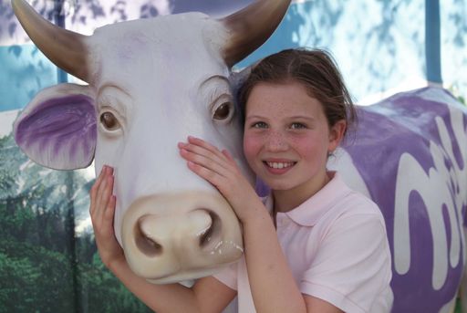 Lass Dich mit der Milka Kuh fotographieren und nimm eine tolle Erinnerung mit nach Hause.