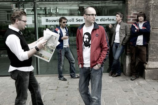 Vorschau Bild von Band v.l.n.r.: Oliver Hoffinger, Frank Hoffmann, Wolfgang Eisler, Christian Chvosta und Martin Krizmanits