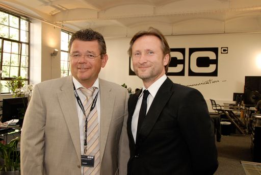 Wolfgang Katzian, Vorsitzender der Gewerkschaft der Privatangestellten, Druck, Journalismus, Papier, mit Mag. Thomas Kloibhofer, CCC-Eigentümer und Vorstandsvorsitzender, anlässlich der Betriebsbesichtigung im Competence Call Center Wien