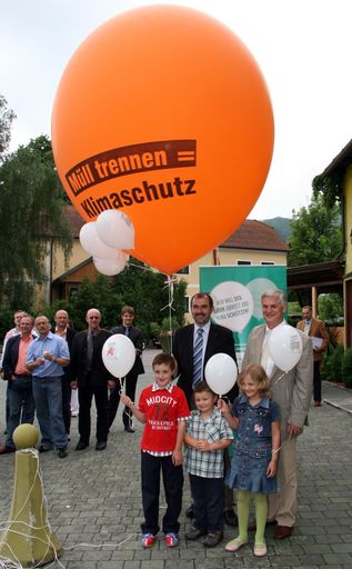 558.000 to CO2 gespart! NÖ Umweltlandesrat Josef Plank und Abfallverbändepräsident Alfred Weidlich präsentieren die Klimaschutzbilanz der niederösterreichischen Abfallwirtschaft.