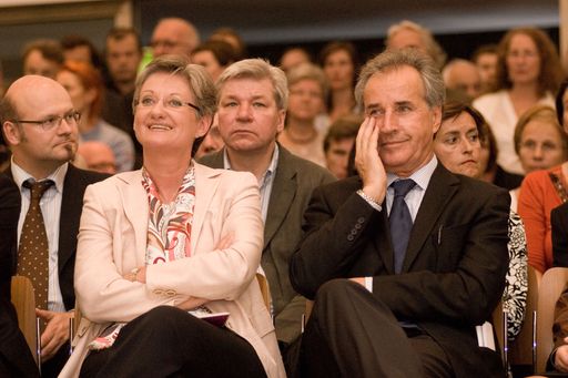 Personen von links: Direktor Edelbert Köb, BM Claudia Schmied