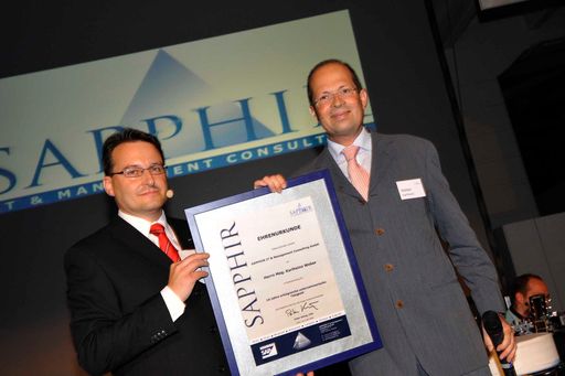  von links nach rechts: Peter König (Geschäftführer), Mag. Karlheinz Weber (Gründer)
http://pressefotos.at/m.php?g=1&u=38&dir=200806&e=20080605_s&a=event