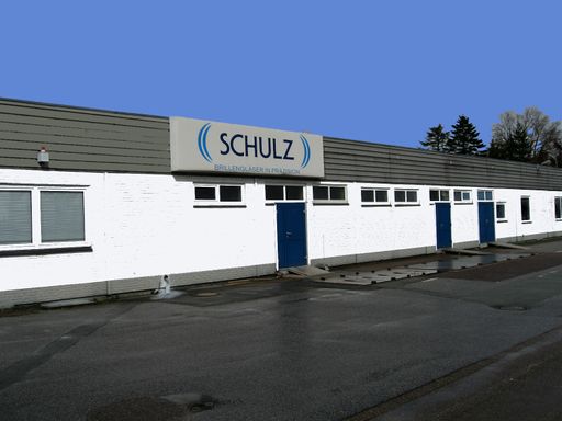 Vorschau Bild von Die OPTIC GesmbH,das am österreichischen Brillenglasmarkt stark aufsteigende Unternehmen, stärkt nun durch die Übernahme am 03. Juni 2008 der Schulz Optische Fabrik GmbH in Glücksburg auch die Marktposition in Deutschland.  Im Bild: Das Unternehmen Schulz