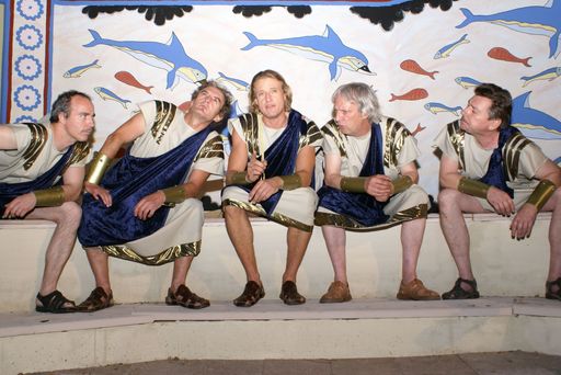 Vorschau Bild von Am 27. Juni feiern die Schlossbergspiele Rattenberg ihre Premiere des Stücks "Lysistrata oder Der Liebeskrieg". In 23 Aufführungen wird die griechische Komödie noch bis Anfang August aufgeführt.