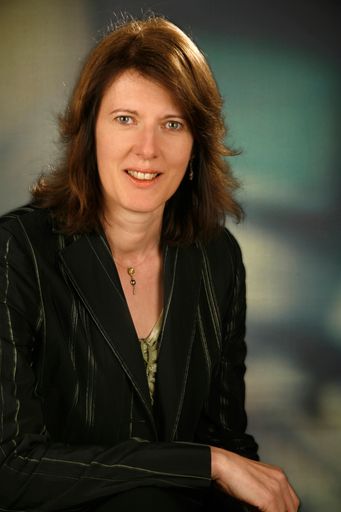  Innovationsexpertin DI Hermine Arnold, MBA steigert mit NEDI® - Nachhaltiger Erfolg durch Innovation - das Innovationspotential von Unternehmen.