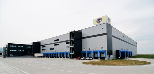 Das neu errichtete Distribution-Center von C&A Mode in Novemesto (Slowakei) direkt an der D1 gelegen.