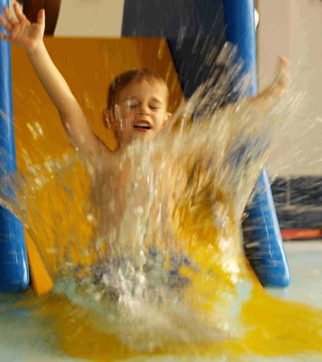 QUAX Familien-Freizeit-Tipp: Sommerferien - Programm in der Thermen-Kinderwelt in Wien Oberlaa