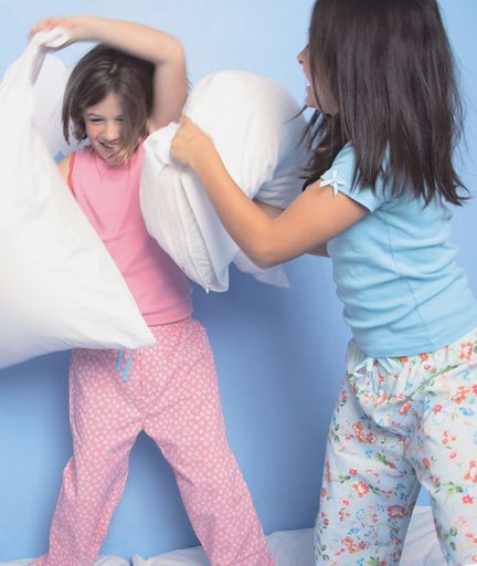 Vorschau Bild von DryNites (R) Pyjama Unterhosen sind eine Erste Hilfe-Maßnahme und wertvolle Unterstützung für die Diagnose und Therapie von bettnässenden Kindern.