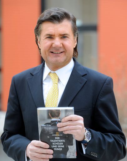 Vorschau Bild von Autor Andreas Salcher mit seinem Buch