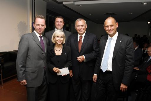 Im Bild v.l.n.r.: Gernot Schuster, Gundi Wentner, David Roberts, Alfred Gusenbauer, Christian Havranek.