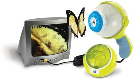 Top 10 Spielzeug 2008: EyeClops - das TV-Mikroskop überträgt alles, was ihm vor die Linse kommt in 200facher Vergrößerung auf den TV-Bildschirm. Das mobile Handheld-Mikroskop wurde vom Bundesverband des Spielwaren-Einzelhandels (BVS)als Top 10 Spielzeug 2008 ausgezeichnet und erhielt den ToyAward in der Kategorie Wissen + Lernen der Spielwarenmesse Nürnberg.