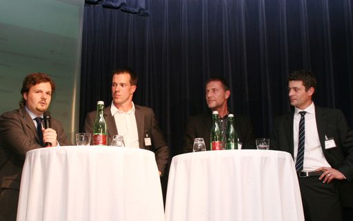  Bei der APA-EBC-Veranstaltung gestern, Donnerstagabend, im Wiener Haus der Musik diskutierten Experten über Chancen und Zukunft des digitalen Marketing (v.l.n.r.): Robert Schweinzer (APA-MultiMedia), Peter Hofbauer (DIMOCO), Christian Czaak (economyaustria) und Alexis Johann (WirtschaftsBlatt).