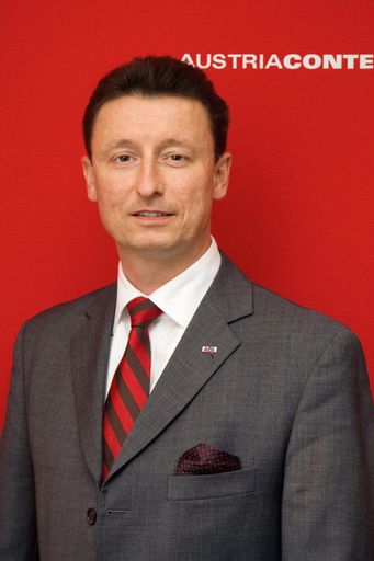 Georg Ranzenbacher folgt mit 1. Oktober 2008 Peter Kropsch als zweiter Geschäftsführer von APA-DeFacto nach.