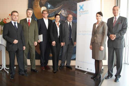 Im Bild v.l.n.r. Mag. Klaus Mörtl (Leitung Human Resources/mobilkom austria), Dr. Friedrich Reimoser (Chief Operating Officer/Wolf Theiss Rechtsanwälte), MMag. Martin Lust (students4excellence.at), Dr. Iris Kornacker (Associate Principal/Mc Kinsey), Dr. Georg Horacek (Senior Vice President Human Resources/OMV), Mag. Larysa Winter (MBA - Leiterin internationale Personalentwicklung/Vienna Insurance Group) und Dr. Rupert Dollinger (Leiter Group HR/Erste Group Bank) 
http://pressefotos.at/m.php?g=1&u=43&dir=200810&e=20081007_s&a=event