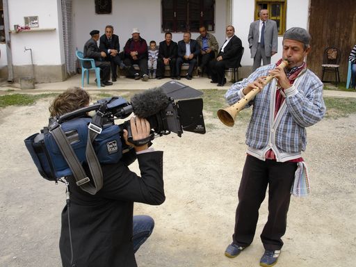 Vorschau Bild von pre tv Videoproduktion gewinnt "Erasmus EuroMedia Grand Award 2008", den Hauptpreis der ESEC mit der Dokumentarreihe "Balkan Express - Rückkehr nach Europa". Im Bild: Hochzeit in Mazedonien