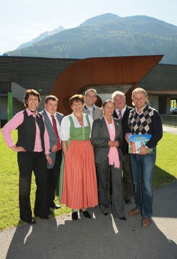 v.l.n.r.: Christine Stotter Privatzimmervermieter, Franz Katherl Präsident des Landesverbandes der Salzburger Privatzimmervermieter, Helga Walkner Privatzimmervermieter, Gerfried Fleckl SLT, Rosmarie Blattl LAbg., Franz Hinterer Bundesobmann des Bundesverband der Privatzimmervermieter, Christian Wörister Geschäftsführer der Ferienregion Nationalpark Hohe Tauern GmbH und Nationalparkzentrum Gmbh bei der heutigen Salzburger Privatzimmertagung und Workshop.