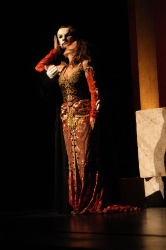 Das Alpine Luxury Hotel Post in Lermoos lädt zum exklusiven Musical Dinner "Phantom der Oper"