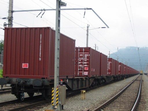 Auf der Schiene von Österreich nach China, doppelt so schnell wie das SChiff