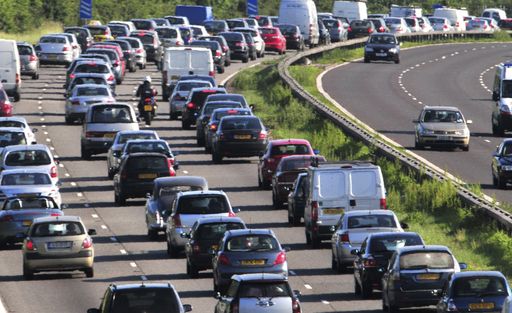  Stau durch Unfälle und Baustellen auf Autobahnen - aktuelle Meldungen auf traffic24