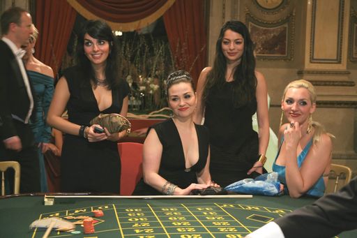  Die Opernball-Gäste 2008 vergnügten sich im Opernball Casino